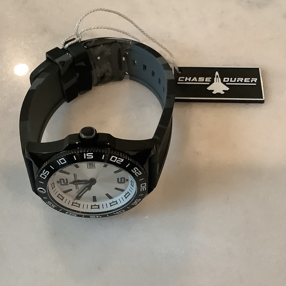 Invicta Chase Durer Black and Silver Men's Quartz Watch, Brand New - Picture 2 of 3